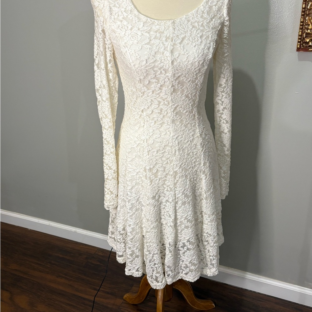 Elegant White Lace Dress